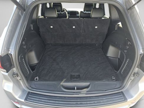 Used 2021 Jeep Grand Cherokee Laredo X image 26