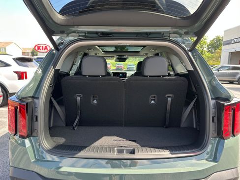 New 2026 Kia Sorento EX w/ EX Premium Package AWD/4WD image 11