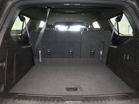 Used 2021 Chevrolet Suburban LT image 40