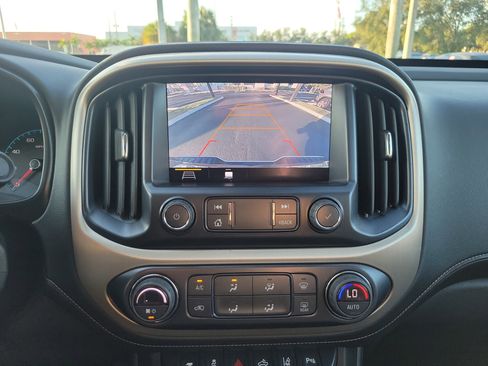 Used 2022 GMC Canyon Denali image 27