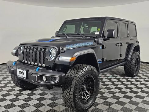 Used 2022 Jeep Wrangler Unlimited Rubicon 4xe w/ Cold Weather Group AWD/4WD image 7