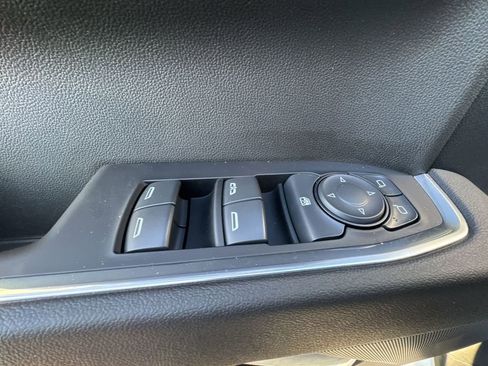 Used 2023 GMC Sierra 1500 Elevation image 13