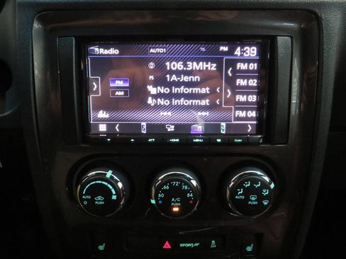 Used 2013 Dodge Challenger SXT RWD image 16