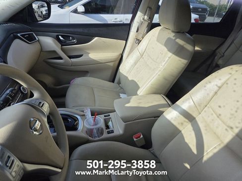 Used 2015 Nissan Rogue SV w/ SV Premium Package FWD image 5