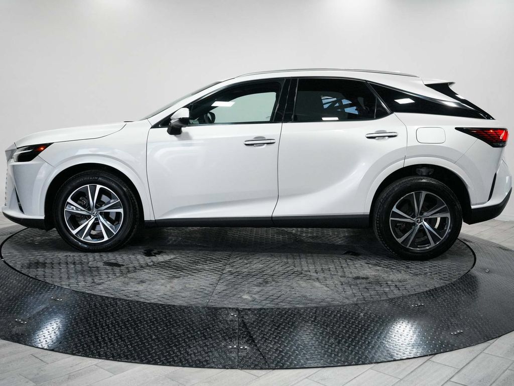 Used 2023 Lexus RX 350 Premium w/ Accessory Package AWD/4WD image 4