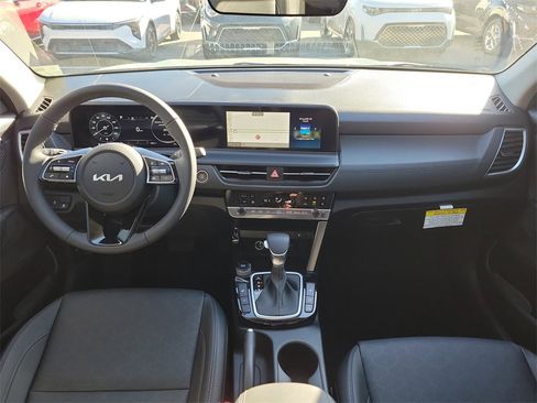New 2026 Kia Seltos EX image 17