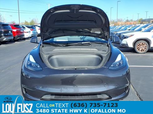 Used 2024 Tesla Model Y Long Range image 31
