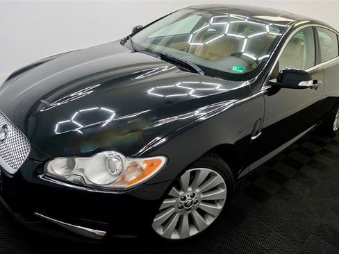Used 2009 Jaguar XF Luxury image 2