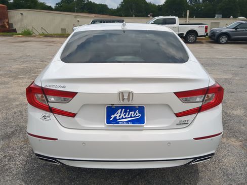 Used 2021 Honda Accord Touring image 4