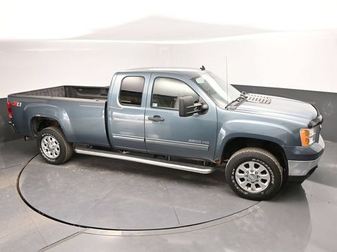 Used 2011 GMC Sierra 2500 SLE w/ Convenience Package AWD/4WD image 24