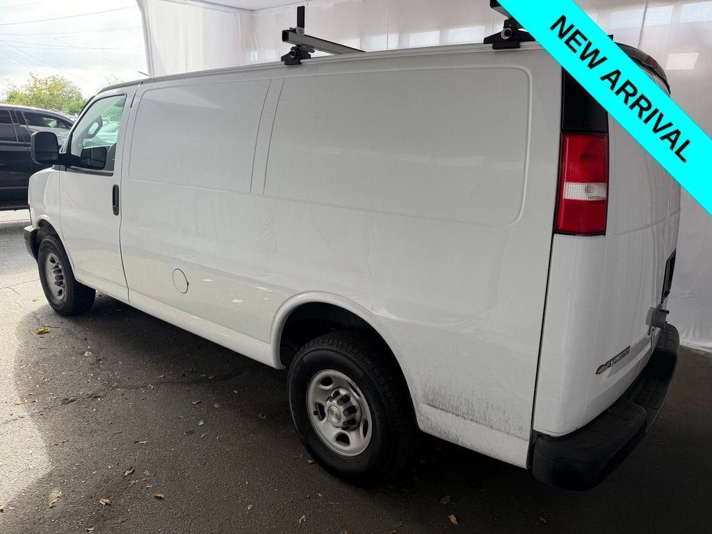 Used 2023 Chevrolet Express 2500 w/ Driver Convenience Package RWD image 4