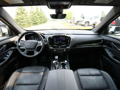 Used 2023 Chevrolet Traverse RS AWD/4WD image 3