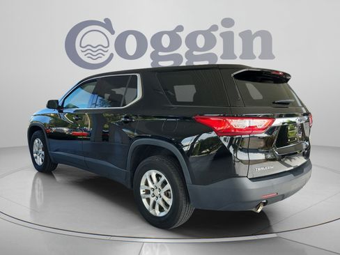 Used 2020 Chevrolet Traverse LS FWD image 3