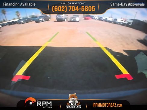 Used 2023 Chrysler Pacifica Touring-L FWD image 15