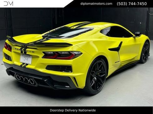 Used 2023 Chevrolet Corvette Z06 RWD image 7