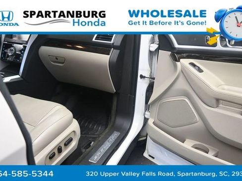 Used 2015 Ford Explorer Limited w/ Equipment Group 302A AWD/4WD image 27