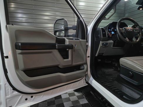 Used 2021 Ford F350 XL w/ Power Equipment Group image 27
