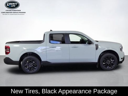 Used 2024 Ford Maverick Lariat w/ Black Appearance Package FWD image 2