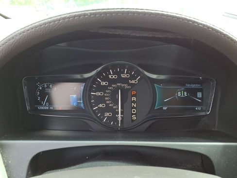 Used 2015 Lincoln MKX AWD w/ Equipment Group 102A image 16