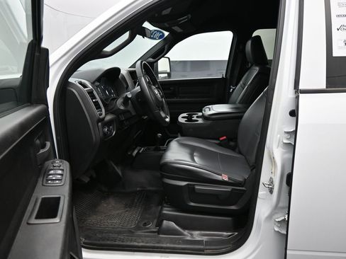 Used 2023 RAM 3500 Tradesman image 9