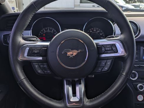 Used 2015 Ford Mustang GT image 22