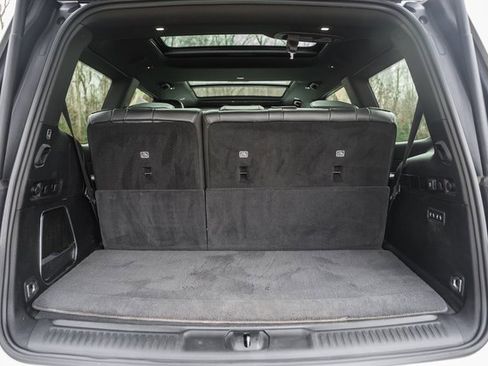 Used 2022 Jeep Wagoneer Series III w/ Premium Group I image 11