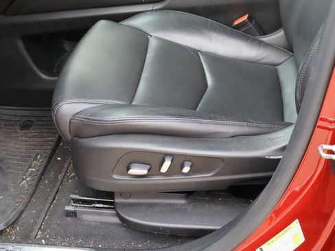 Used 2019 Cadillac XT5 Luxury image 16