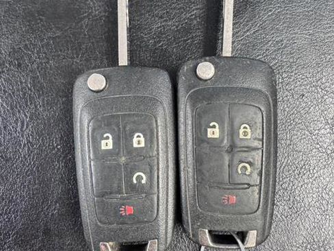 Used 2017 Chevrolet Equinox LT image 19