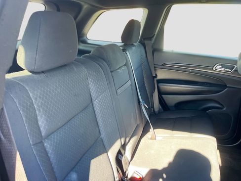 Used 2019 Jeep Grand Cherokee Laredo image 26