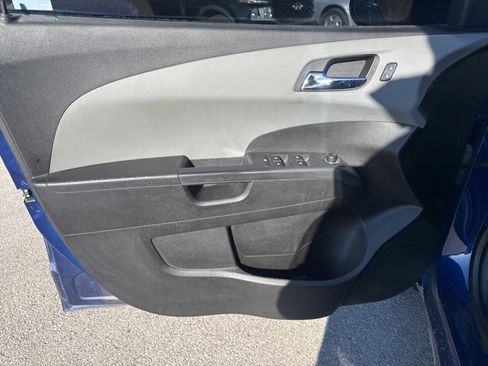 Used 2014 Chevrolet Sonic LT image 8