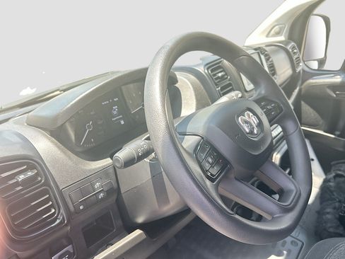 Used 2024 RAM ProMaster 2500 w/ Safety Group FWD image 9