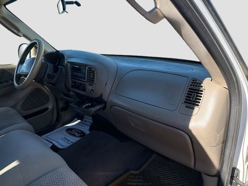 Used 2003 Ford F150 XLT image 28