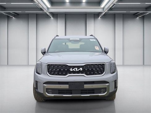 Certified 2023 Kia Telluride SX Prestige X-Pro image 2