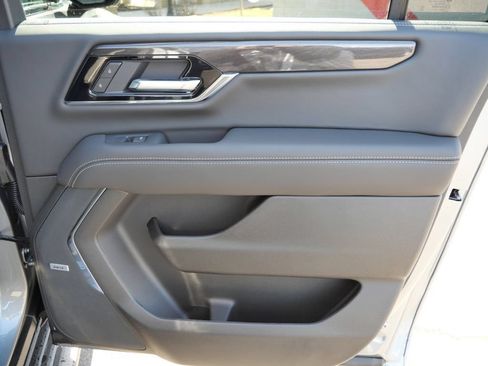 New 2026 GMC Yukon XL Elevation AWD/4WD image 25