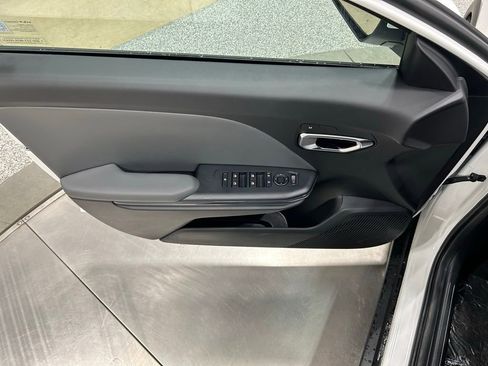 New 2026 Kia K4 EX image 11