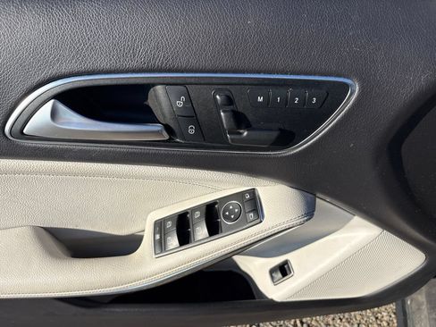 Used 2017 Mercedes-Benz GLA 250 4MATIC image 17