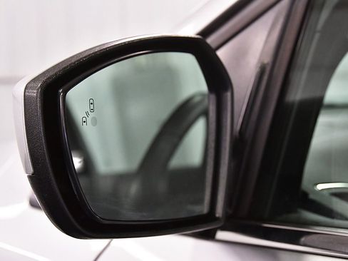 Used 2018 Ford Escape SEL w/ Ford Safe & Smart Package image 13