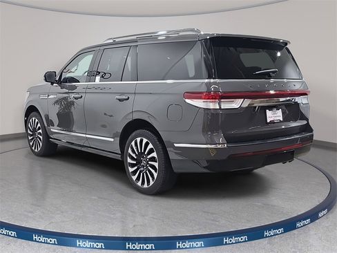 Used 2022 Lincoln Navigator Black Label image 8