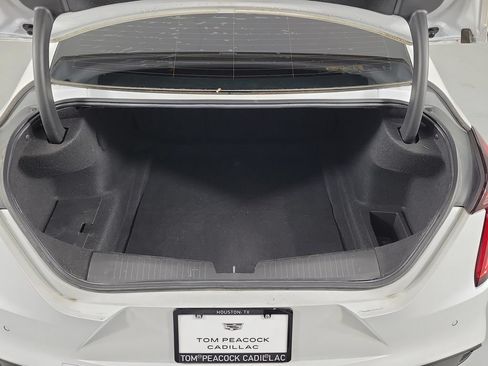 Used 2023 Cadillac CT4 Luxury w/ Cold Weather Package RWD image 8