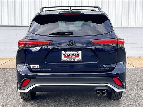 Used 2022 Toyota Highlander XSE image 5