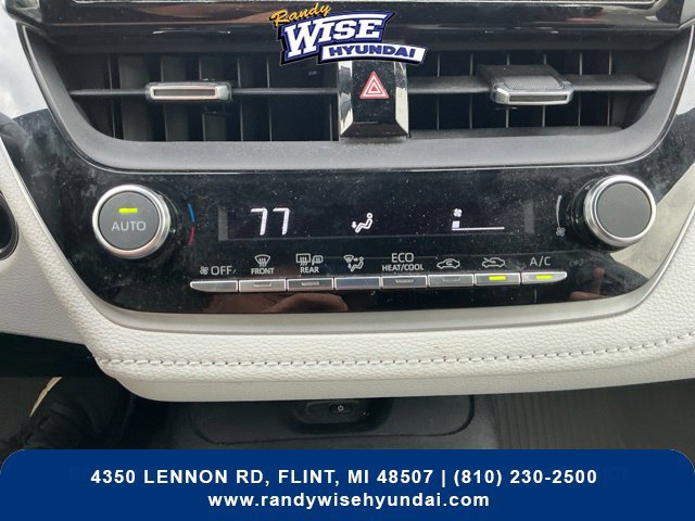 Used 2025 Toyota Corolla SE w/ SE Package FWD image 25