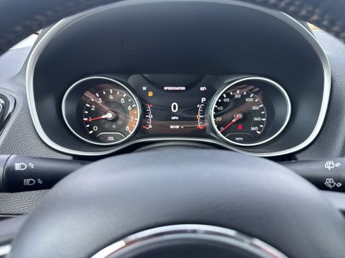 Used 2019 Jeep Compass Limited FWD image 17