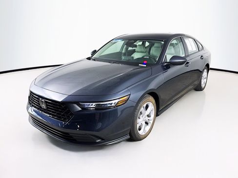 Certified 2025 Honda Accord LX image 4