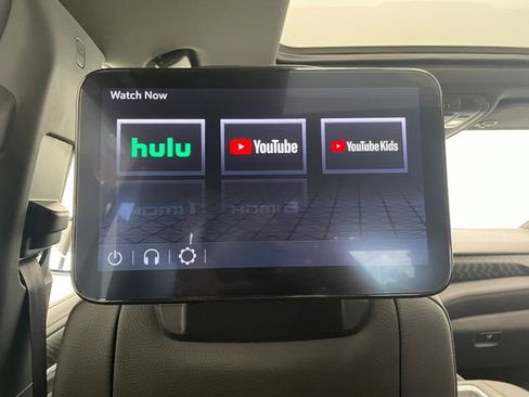 Used 2024 GMC Yukon Denali w/ Advanced Technology Package RWD image 40