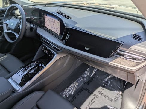New 2025 Audi Q5 Premium Plus image 7