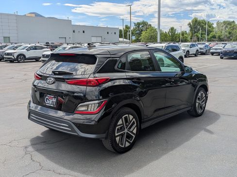 Used 2023 Hyundai Kona Limited FWD image 3