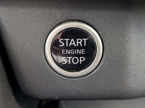 Used 2023 Nissan Rogue SV FWD image 32
