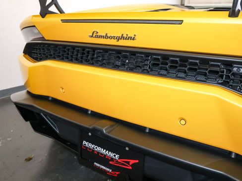 Used 2017 Lamborghini Huracan LP 610-4 AWD/4WD image 48