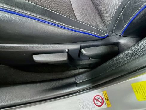 Used 2017 Toyota Corolla SE FWD image 13