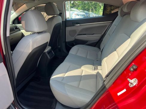 Used 2017 Hyundai Elantra SE FWD image 27